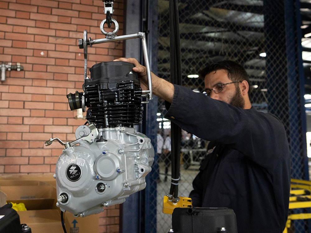 Bajaj assembly center - Engine